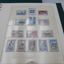 Collection timbres de France 1974-1981 neuf** complet an album.