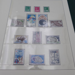 Collection timbres de France 1974-1981 neuf** complet an album.