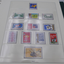 Collection timbres de France 1989-1997 neuf** complet en album.