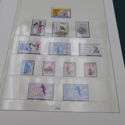 Collection timbres de France 1989-1997 neuf** complet en album.