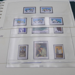 Collection timbres de France 1998-2005 neuf** complet en album.