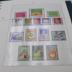 Collection timbres de France 1998-2005 neuf** complet en album.