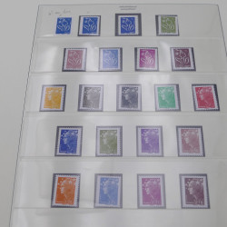 Collection timbres de France 2006-2010 neuf** complet en album.