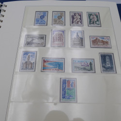 Collection timbres de France 1967-1981 neuf** en album.