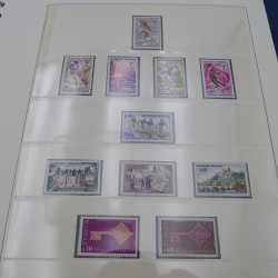 Collection timbres de France 1967-1981 neuf** en album.