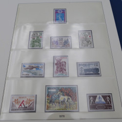 Collection timbres de France 1967-1981 neuf** en album.