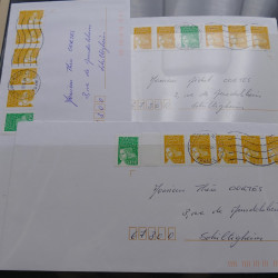 Collection timbres Marianne de France en 2 albums.
