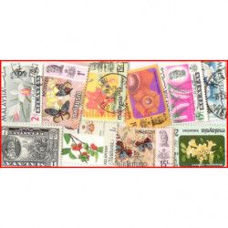 Kelantan 25 timbres de collection tous différents.