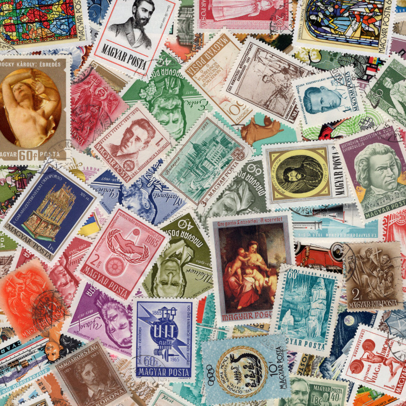Hongrie 200 timbres de collection grands formats.