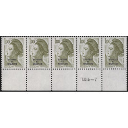 Liberté timbre de Saint Pierre et Miquelon N°461a dans une bande 5 neuf**.