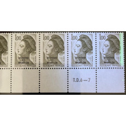 Liberté timbre de Saint Pierre et Miquelon N°461a dans une bande 5 neuf**.