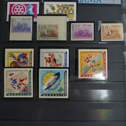 Collection timbres du monde neufs** et oblitérés.