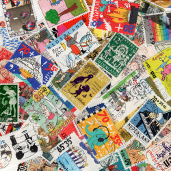 Pays-Bas 50 timbres surtaxés tous différents.