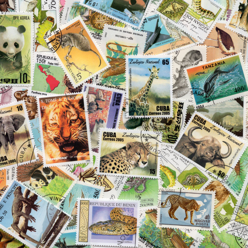 Animaux 50 timbres thématiques grands formats tous différents.
