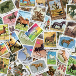Chevaux timbres thématiques tous différents.