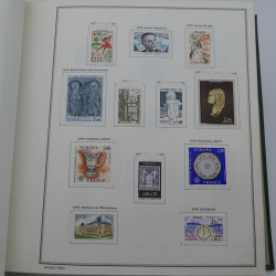 Collection timbres de France 1968-1998 en album Cérès.