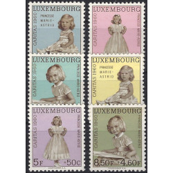 Caritas timbres de Luxembourg N°589-594 série neuf**.