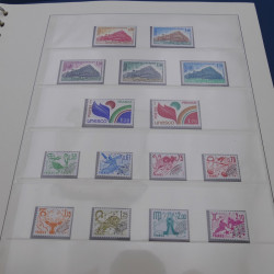 Collection timbres de France neufs 1974-1978 en album Lindner.