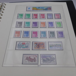 Collection timbres de France neufs 1993-1997 en album Lindner.