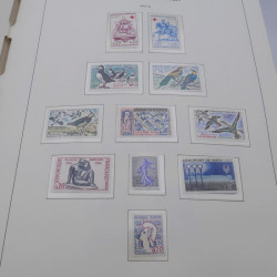 Collection timbres de France neufs** 1960-1989 en album Leuchtturm.