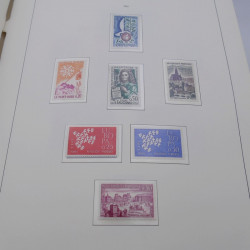 Collection timbres de France neufs** 1960-1989 en album Leuchtturm.