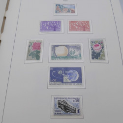 Collection timbres de France neufs** 1960-1989 en album Leuchtturm.