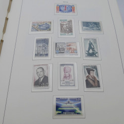 Collection timbres de France neufs** 1960-1989 en album Leuchtturm.