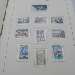 Collection timbres de France neufs** 1960-1989 en album Leuchtturm.
