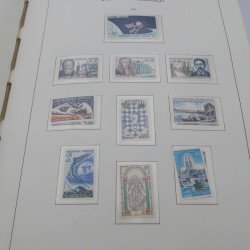 Collection timbres de France neufs** 1960-1989 en album Leuchtturm.