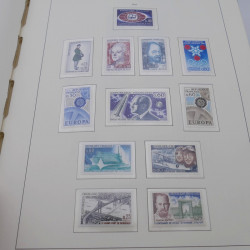 Collection timbres de France neufs** 1960-1989 en album Leuchtturm.