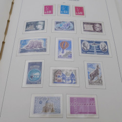 Collection timbres de France neufs** 1960-1989 en album Leuchtturm.