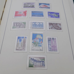 Collection timbres de France neufs** 1960-1989 en album Leuchtturm.