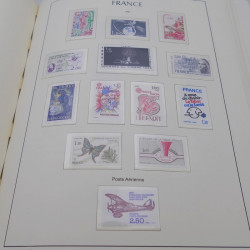 Collection timbres de France neufs** 1960-1989 en album Leuchtturm.