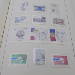 Collection timbres de France neufs** 1960-1989 en album Leuchtturm.