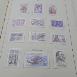 Collection timbres de France neufs** 1960-1989 en album Leuchtturm.