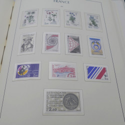 Collection timbres de France neufs** 1960-1989 en album Leuchtturm.