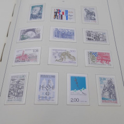 Collection timbres de France neufs** 1960-1989 en album Leuchtturm.