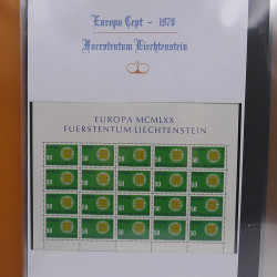 Collection feuillet de timbres Liechtenstein Europa 1961-1999 en 2 albums.