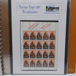 Collection feuillet de timbres Liechtenstein Europa 1961-1999 en 2 albums.