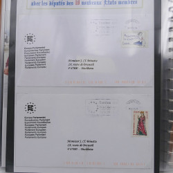 Collection feuillet de timbres Liechtenstein Europa 1961-1999 en 2 albums.