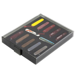 Vitrine pour présenter 12 couteaux Suisse Victorinox 91mm.