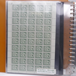 Collection feuillets de timbres Europa 1960-1999 en 13 albums.