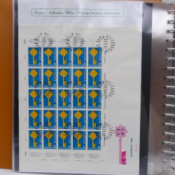 Collection feuillets de timbres Europa 1960-1999 en 13 albums.