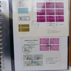 Collection feuillets de timbres Europa 1960-1999 en 13 albums.