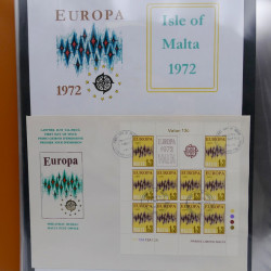 Collection feuillets de timbres Europa 1960-1999 en 13 albums.