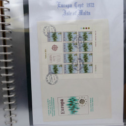 Collection feuillets de timbres Europa 1960-1999 en 13 albums.