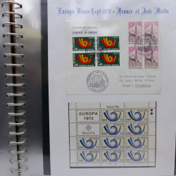 Collection feuillets de timbres Europa 1960-1999 en 13 albums.