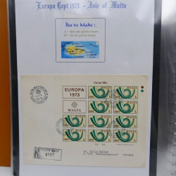 Collection feuillets de timbres Europa 1960-1999 en 13 albums.