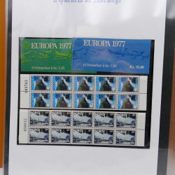 Collection feuillets de timbres Europa 1960-1999 en 13 albums.