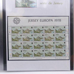 Collection feuillets de timbres Europa 1960-1999 en 13 albums.